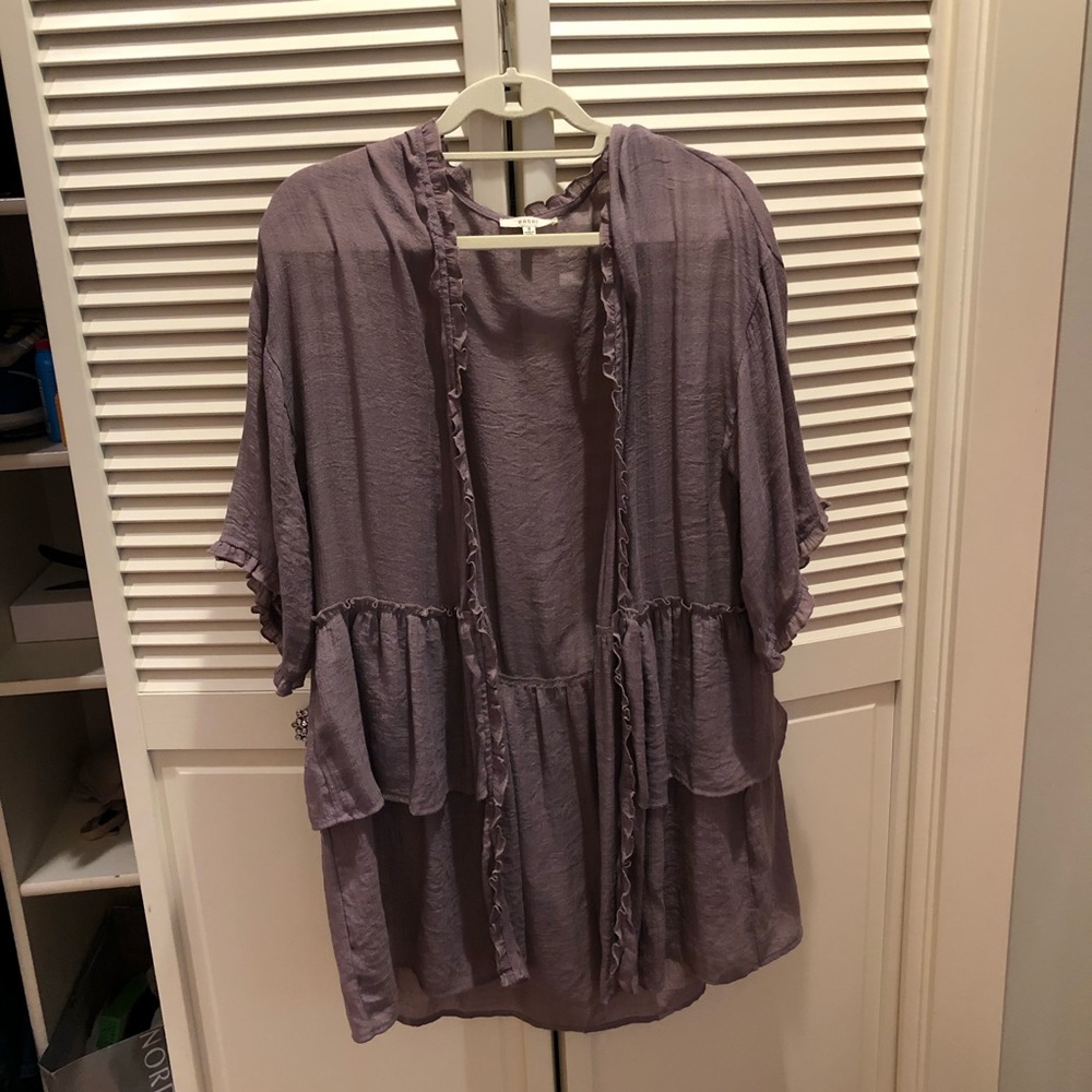 Easel lavender ruffled kimono